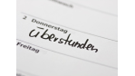 AGB-Kontrolle im Visier: Wann die Arbeitszeit verlängert werden darf - Foto: Fotolia, Tino Neitz