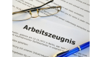 Auf richtige Formulierungen achten: Karrierefalle Arbeitszeugnis - Foto: FM2 - Fotolia.com