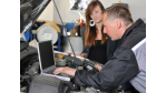 Firmenwagen in der Werkstatt: Keine festen Regeln für Gutachterkosten - Foto: joern buchheim - Fotolia.com