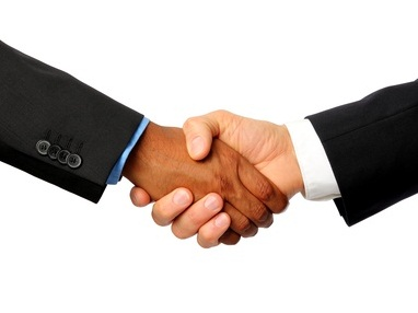 Kleidung Handshake Fotolia.com_39771373_XS