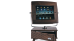 Gadget des Tages: V-luxe - iPad-Ständer im Design alter Fernsehschränke - Foto: BKNYdesign