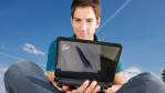 Mit Tablet und Smartphone in den Urlaub : Kostenfalle Datenroaming im Ausland - Foto: T-Mobile