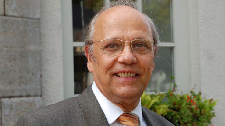 Dr. <b>Peter Schnell</b>, Software AG - Stiftung - 738x415_f5f5f5