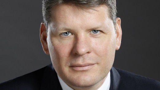 Hubert Staudt, Vorstandsvorsitzender der top itservices AG, beschäftigt sich ...