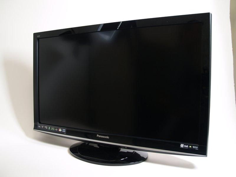 Panasonic TX-L37GW10: mit Satelliten-Tuner 