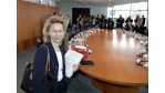 Kritiker sehen Zensur: Kabinett beschließt Gesetz zur Kinderporno-Sperre - Foto: Ursula von der Leyen 