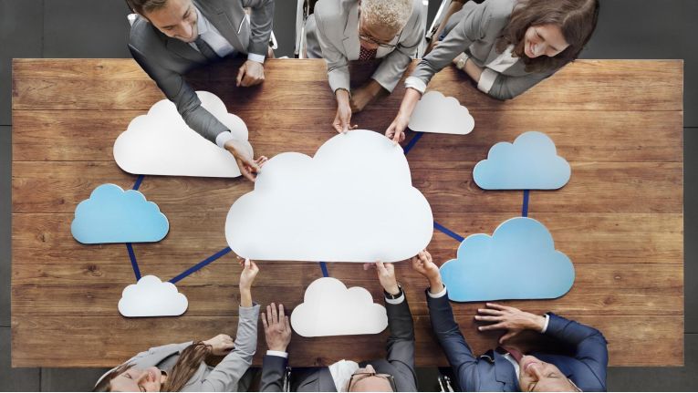 Live-Webcast: 4 Kniffe, wie Sie Multi-Cloud-Umgebungen effizient managen