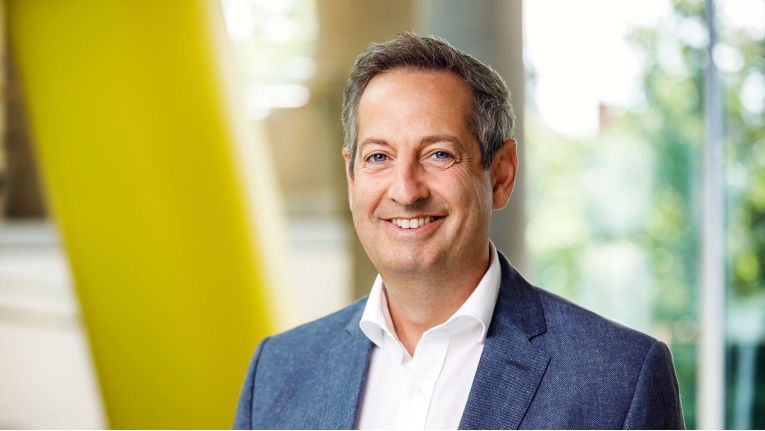 CIO des Jahres 2022 – Transformation of Work Award: LVM-CIO Marcus Loskant forciert partizipative IT