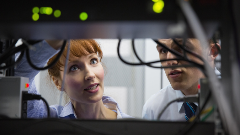 Gebrauchte Server kaufen?: Die Vor- & Nachteile "alter" Hardware im Datacenter
