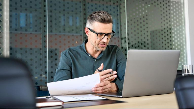 Home-Office erhöht den Druck auf das mittlere Management: Die kleinen Chefs fühlen sich überfordert