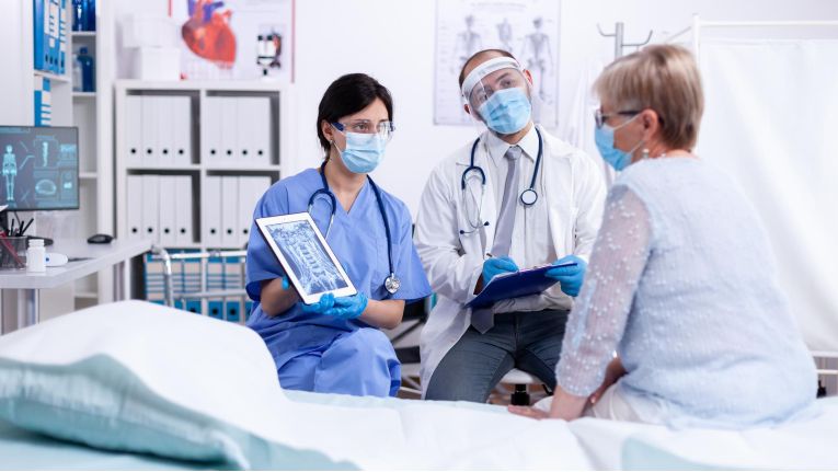 Podcast Digital Healthcare: So geht Digitalisierung im Gesundheitswesen