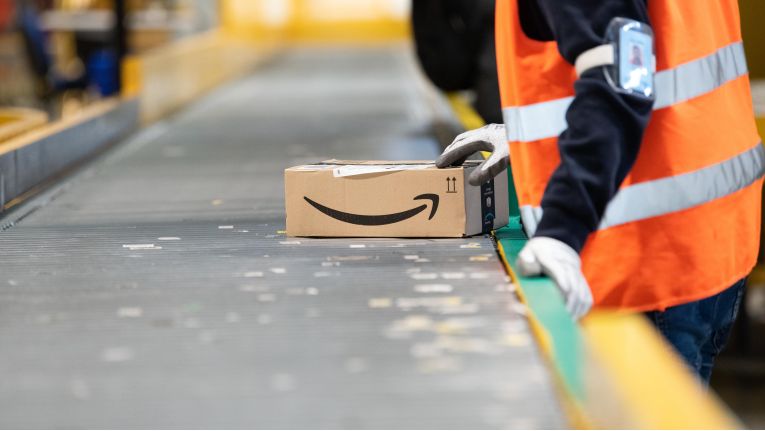Tech-Stellenabbau: 10.000 Amazon-Mitarbeiter vor Entlassung