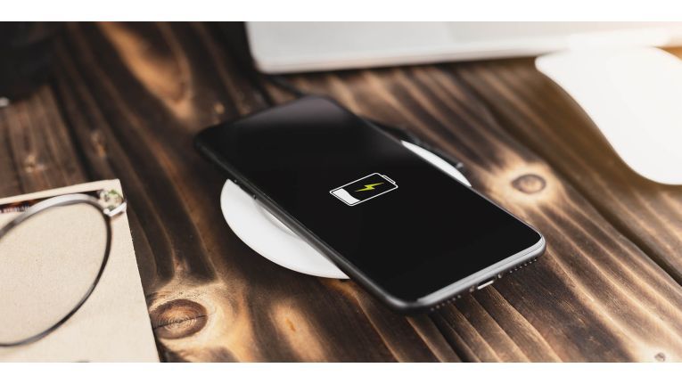Mythos oder Fakt: Schadet kabelloses Laden Ihrem Handy?